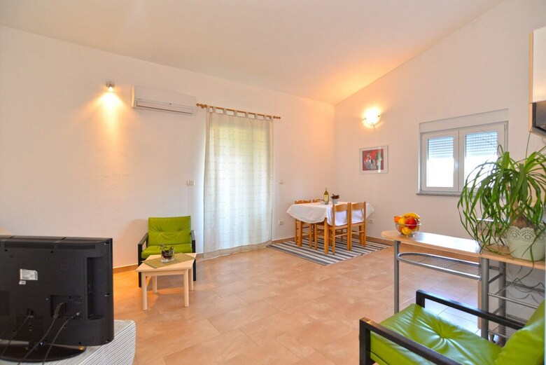 Apartment 1773