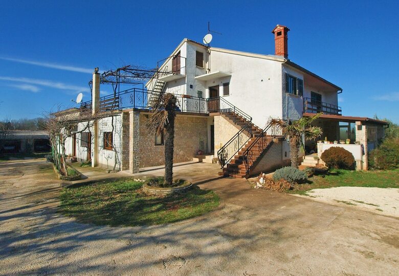 Apartment 1794