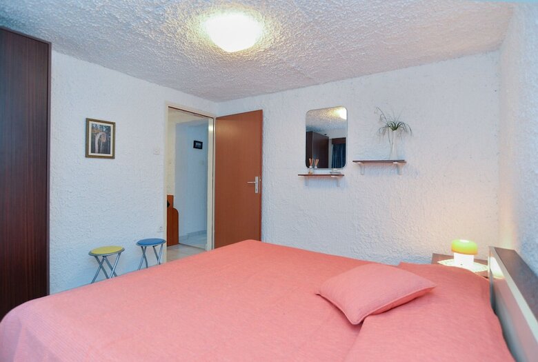 Apartment 1792