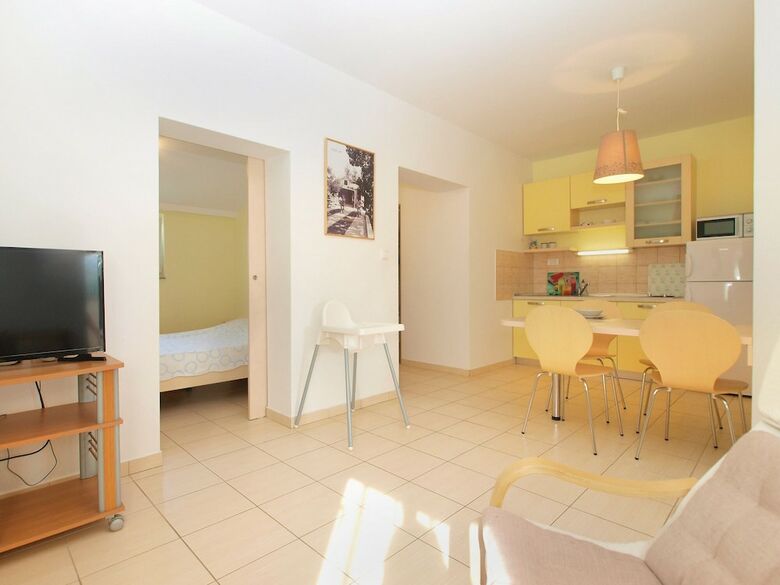 Apartment 1804