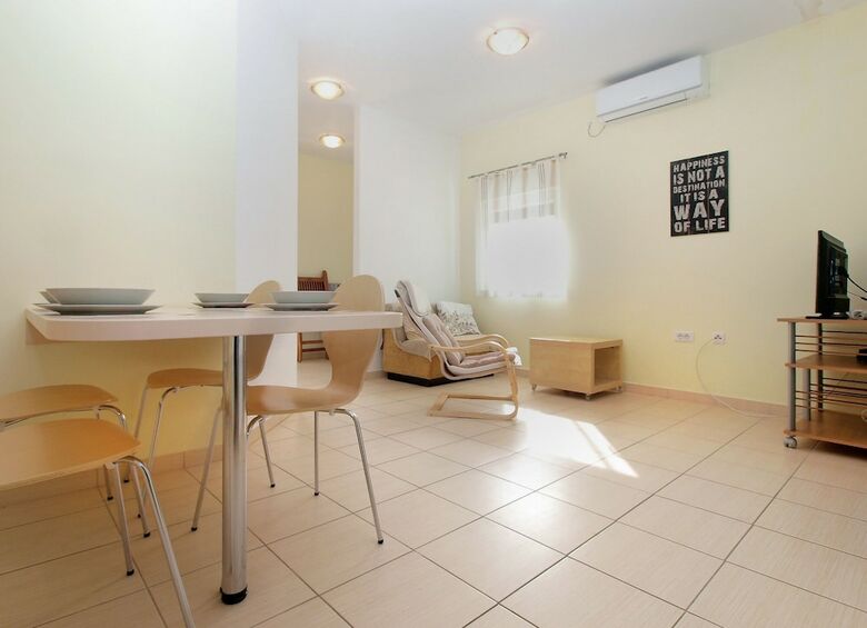 Apartment 1804
