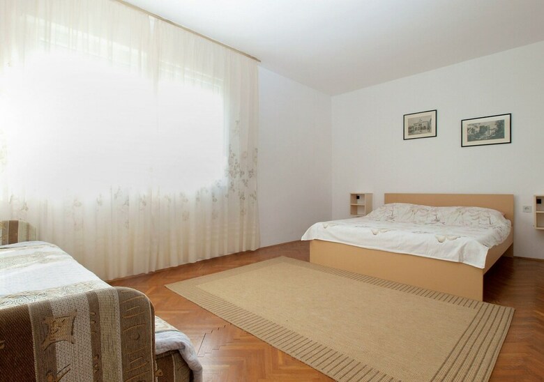 Apartment 1804