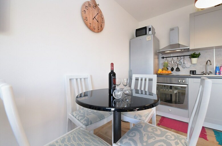 Apartment 1811