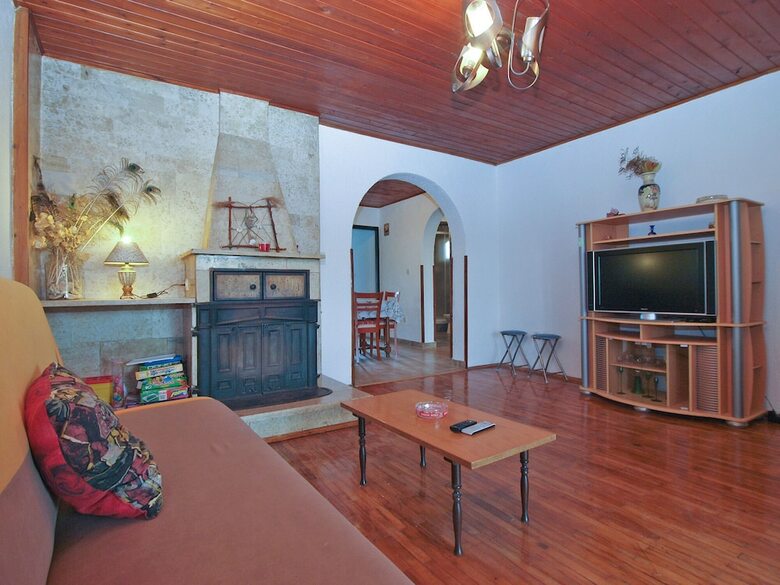 Apartment 1954