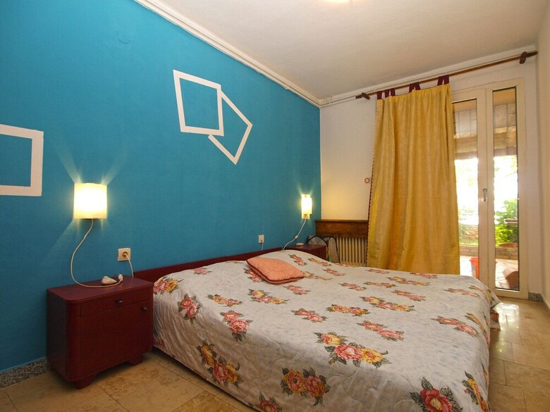 Apartment 1954