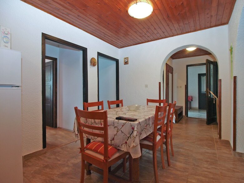 Apartment 1954