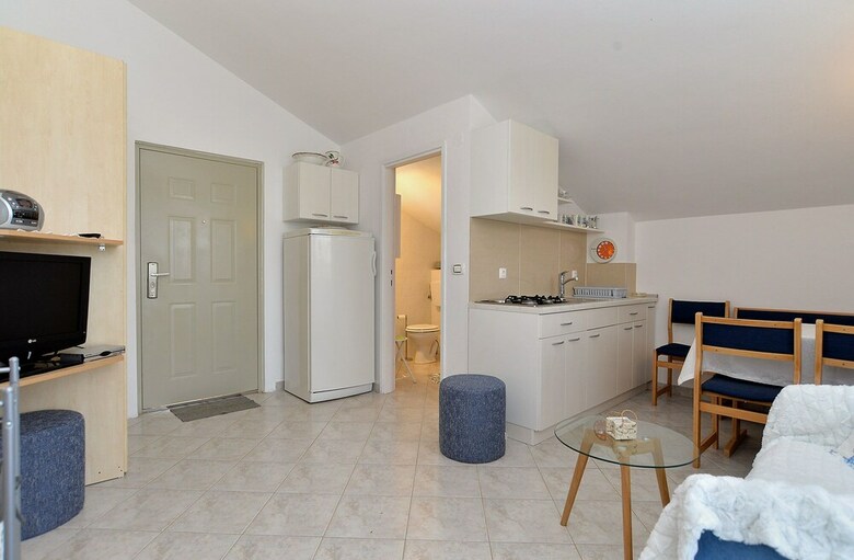 Apartment 1860