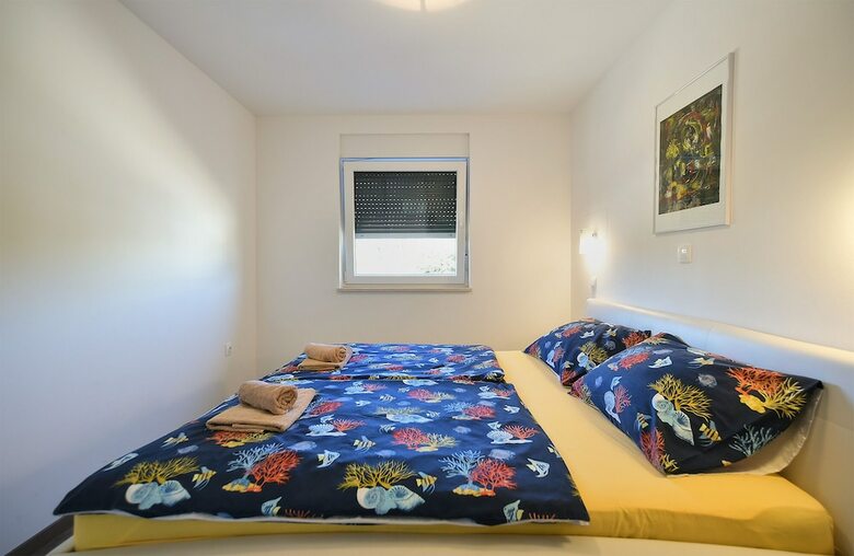 Apartment 1955
