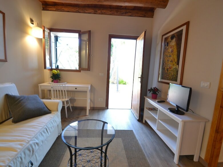 Modern Holiday Home With Sea View In Ventimiglia