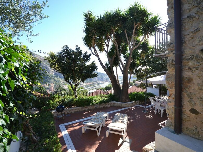 Modern Holiday Home With Sea View In Ventimiglia