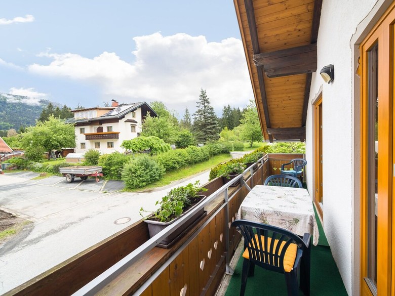Luxury Apartment In Tr�polach With Swimming Pool