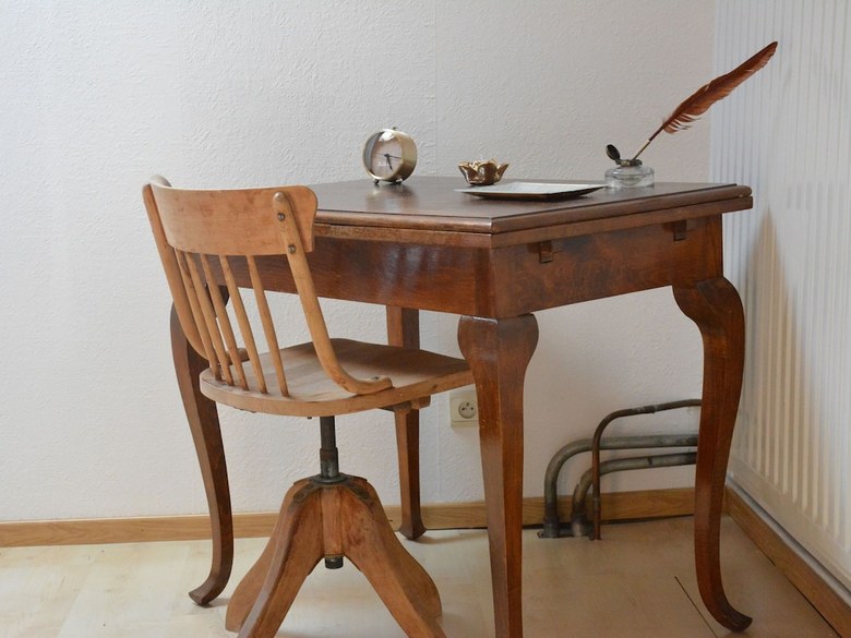 Vintage Holiday Home In Vencimont With Terrace
