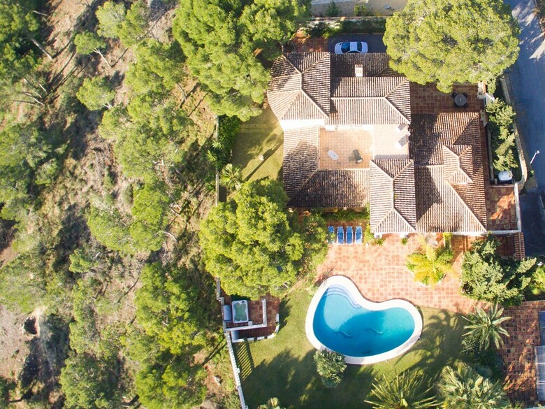 Luxury Villa With Private Pool And Jacuzzi In L'albir