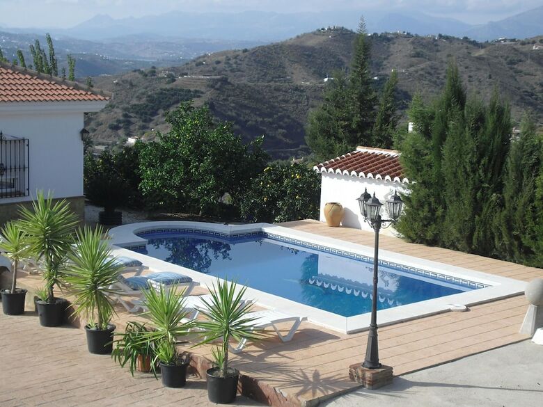 Pleasing Villa In Canillas de Aceituno Amidst The Forest