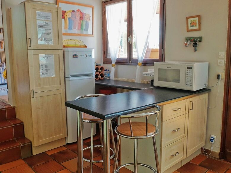 Spacious Holiday Home In Anglars-nozac With Swimming Pool