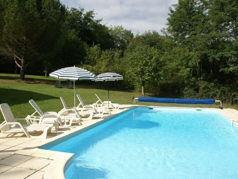 Spacious Holiday Home In Anglars-nozac With Swimming Pool