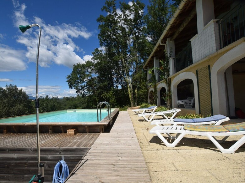 Charming Holiday Home Near River In Vallon-pont-d'arc