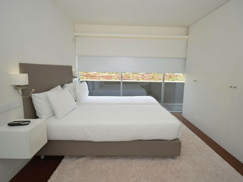Modern Villa In �bidos Lisbon With Garden And Pool