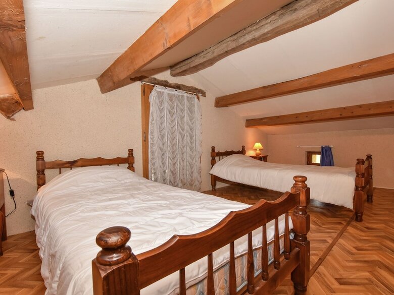 Lovely Holiday Home In Biron With Swimming Pool