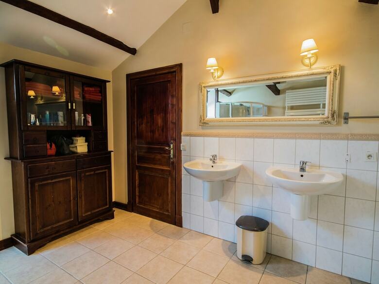 Luxurious Holiday Home In Buzon With Private Pool