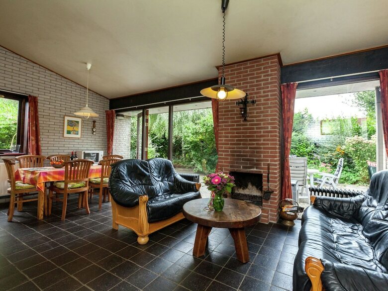 Comfortable, Detached Bungalow (65 M2