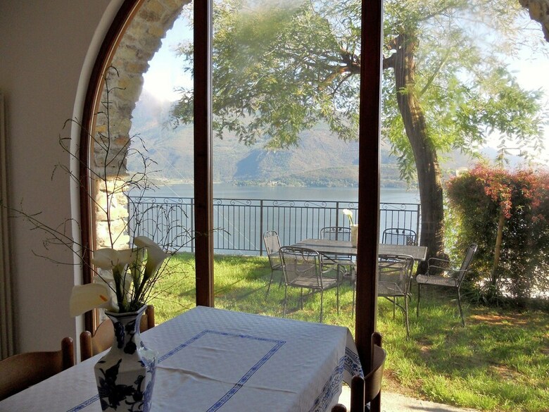 Spacious Apartment With Swimming Pool In Gravedona