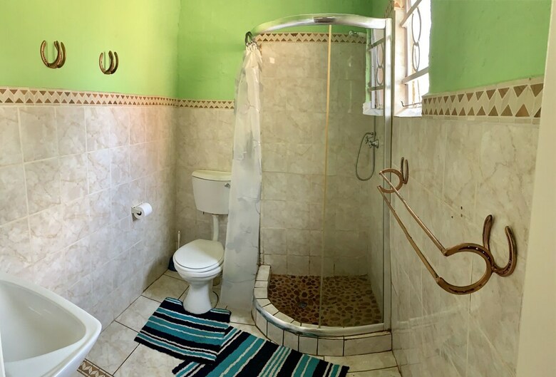 Hostal Lion's Den Backpackers