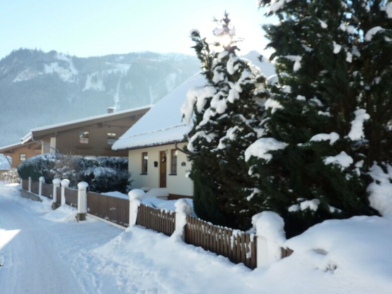 Cosy Chalet In M�hlbach With Private Garden