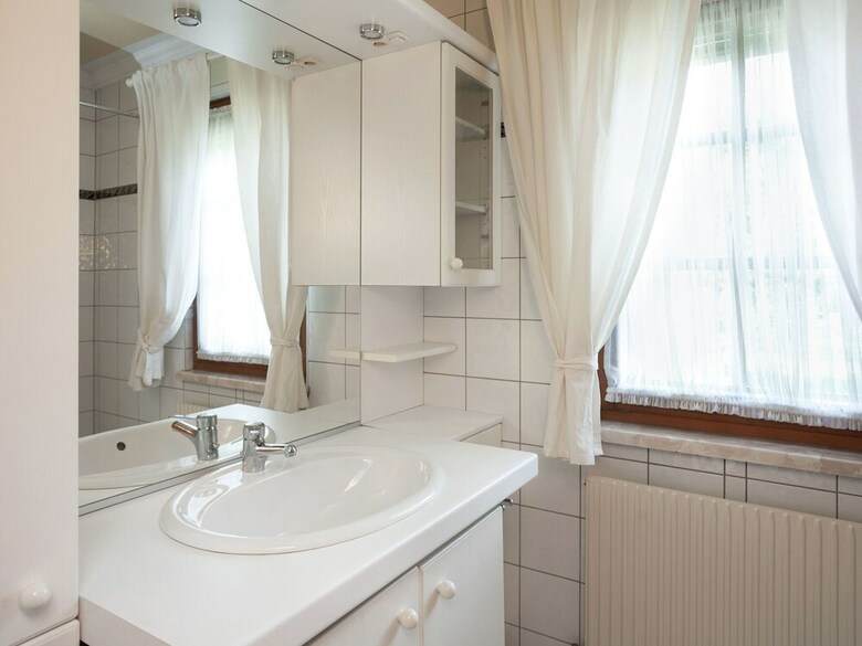 Cosy Chalet In M�hlbach With Private Garden