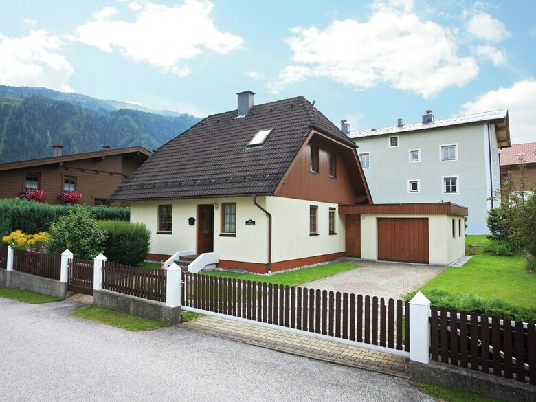 Cosy Chalet In M�hlbach With Private Garden