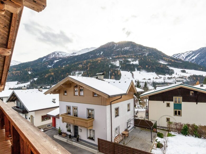 Large Luxury Chalet, Ski Slopes And Center Accessible On Foot