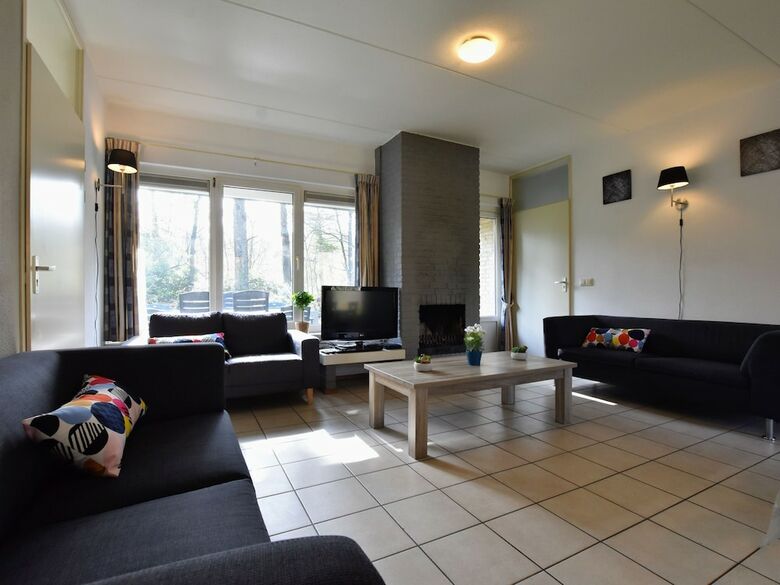 Appealing Holiday Home In Guelders Near Forest