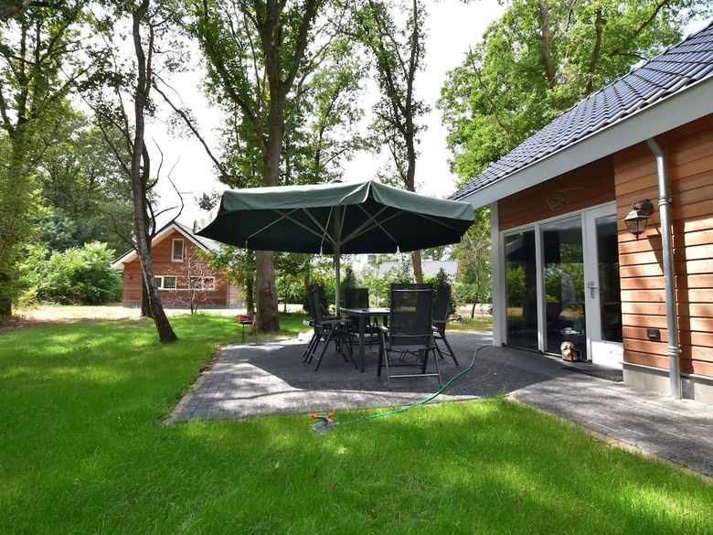 Exquisite Holiday Home In Reutum With Sauna