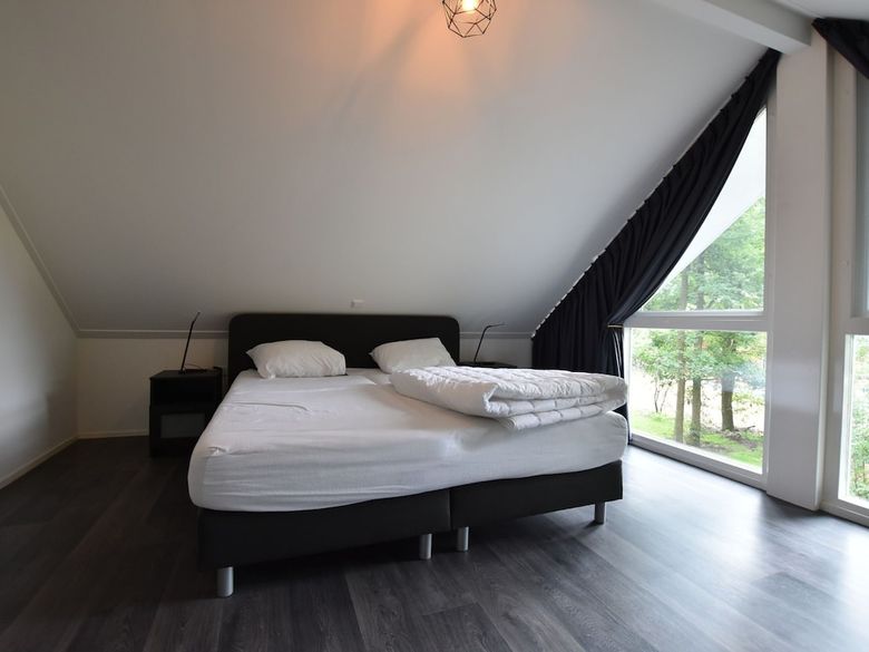 Exquisite Holiday Home In Reutum With Sauna