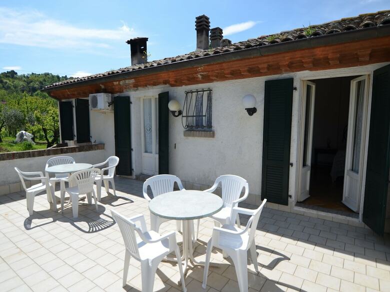 Villa From 1831 In Natural Environment, Strategic Location For Trips