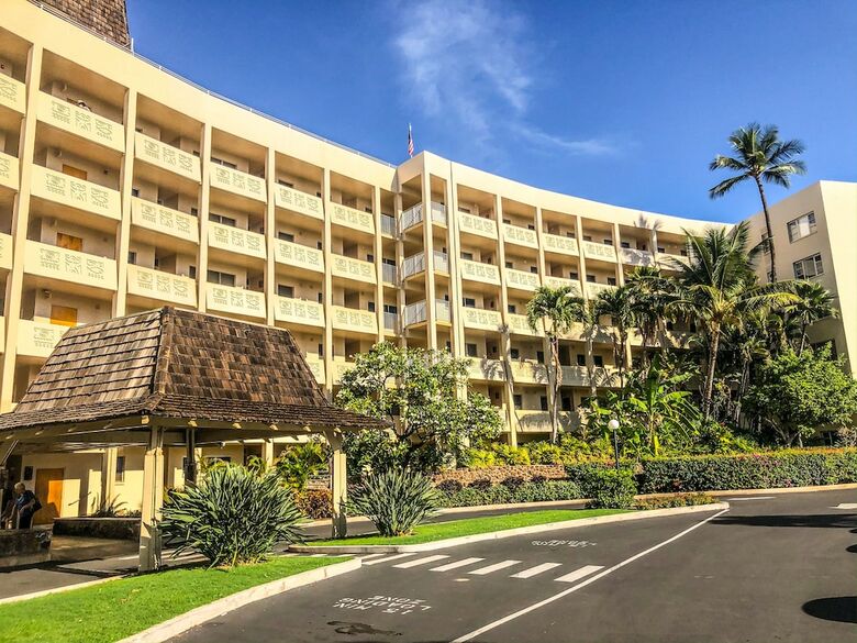 Royal Mauian 503