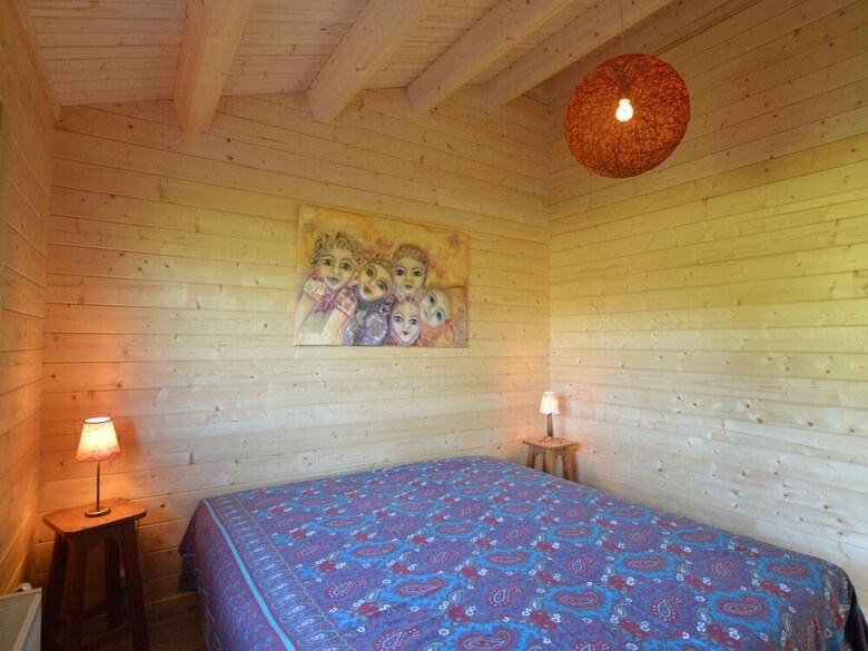Cosy Chalet In Lottum With Garden