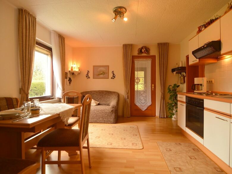Spacious Apartment In Deudesfeld With Garden