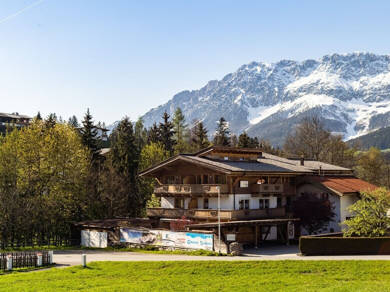 Spacious Apartment In Ellmau With Parking