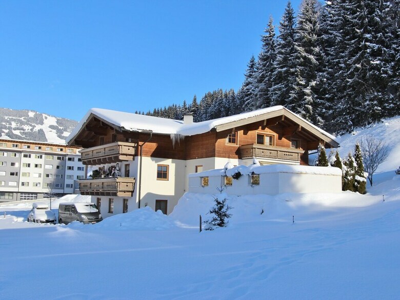 Comfortable Apartment In Saalbach-hinterglemm Near Ski Area