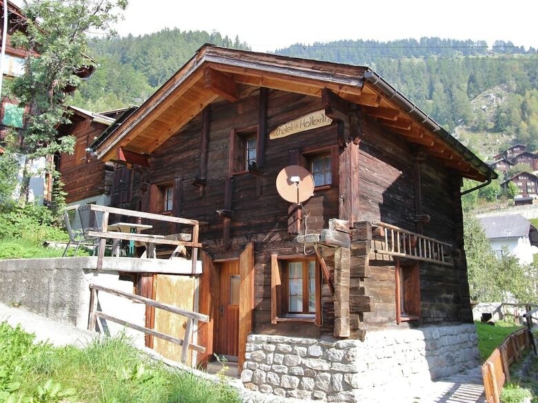 Very Open Chalet With Comfortable And Rustic D�cor