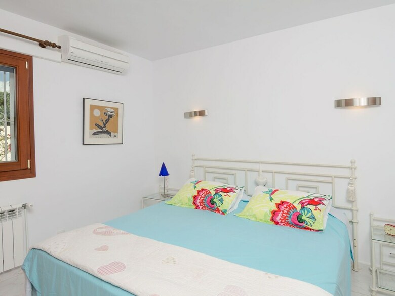 Gorgeous Villa With Private Pool And Near Golf Course And Beach