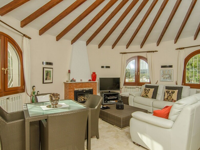 Gorgeous Villa With Private Pool And Near Golf Course And Beach