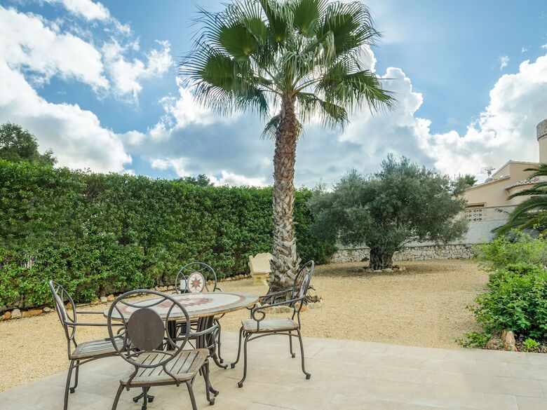 Gorgeous Villa With Private Pool And Near Golf Course And Beach