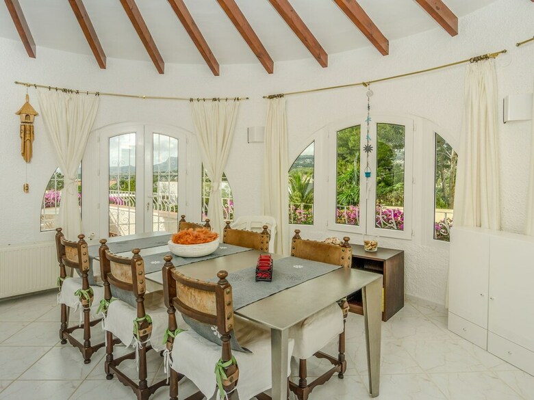 Gorgeous Villa With Private Pool And Near Golf Course And Beach