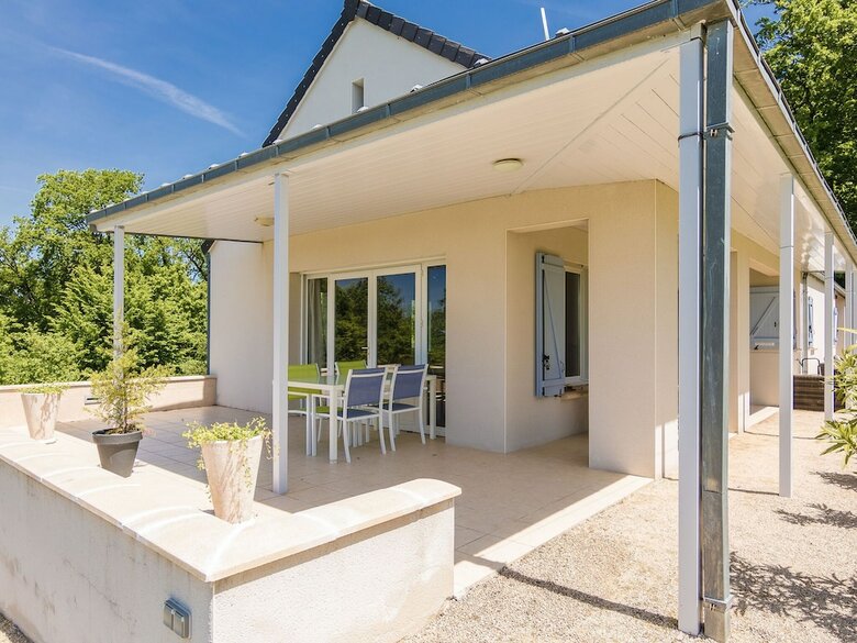 Comfortable Villa In Sioniac Limousin With Terraces