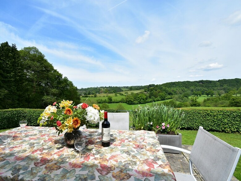 Lovely Holiday Home Amidst Meadows In Sourdeval-les-bois