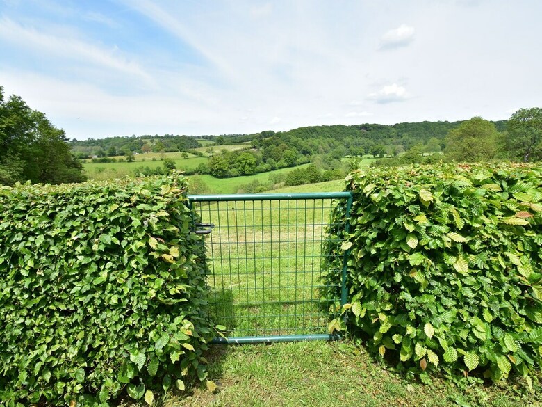 Lovely Holiday Home Amidst Meadows In Sourdeval-les-bois