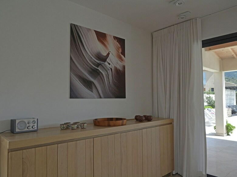Vibrant Villa In Malauc�ne With Private Garden