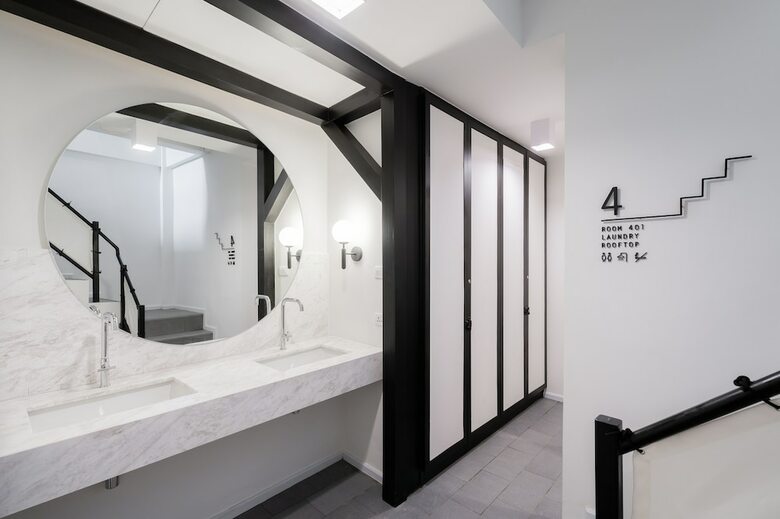 Hostal S'nap Hostel